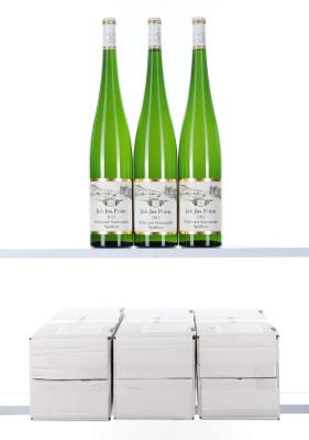 Inspection photo for Joh. Jos. Prum Wehlener Sonnenuhr Riesling Spatlese Versteigerung Auction - 2018 